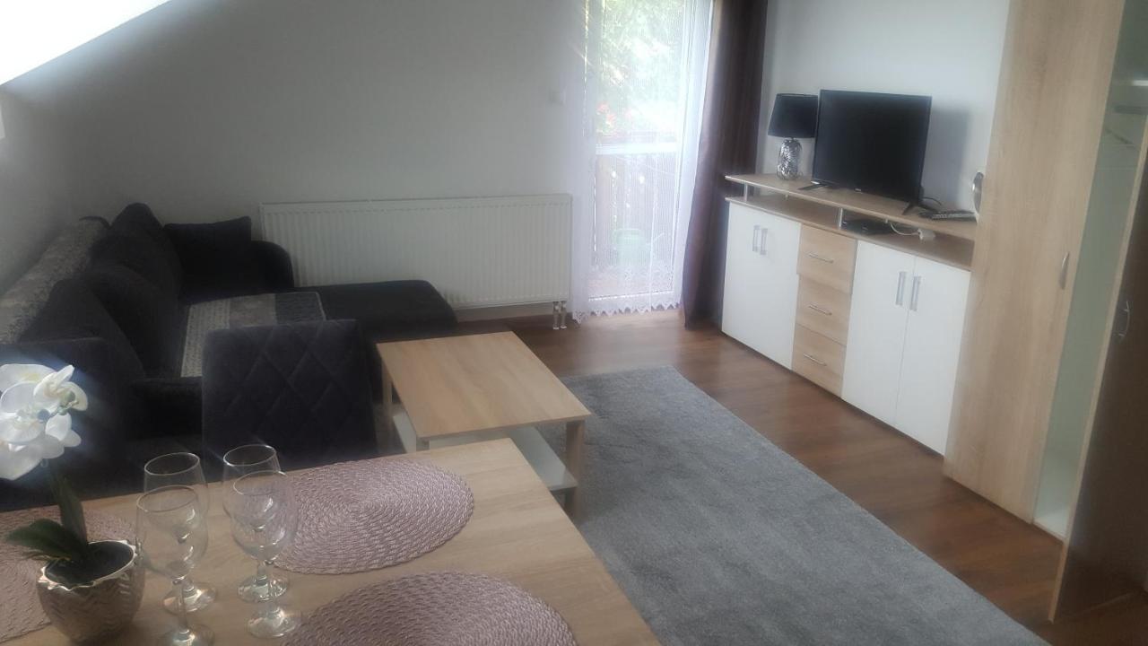 Apartman Zlata Rybka Podhájska Extérieur photo