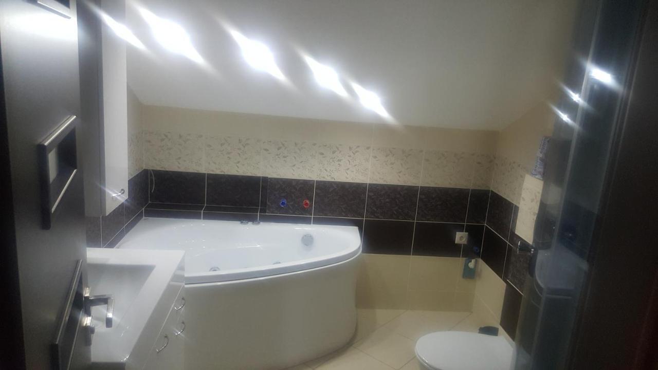 Apartman Zlata Rybka Podhájska Extérieur photo