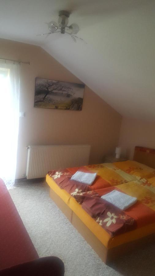 Apartman Zlata Rybka Podhájska Extérieur photo