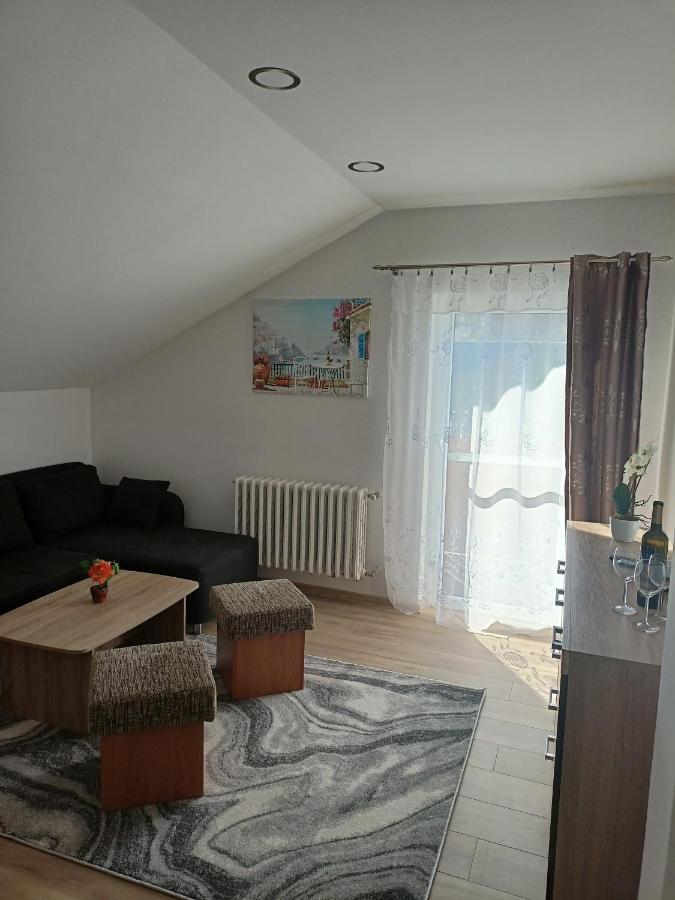 Apartman Zlata Rybka Podhájska Extérieur photo
