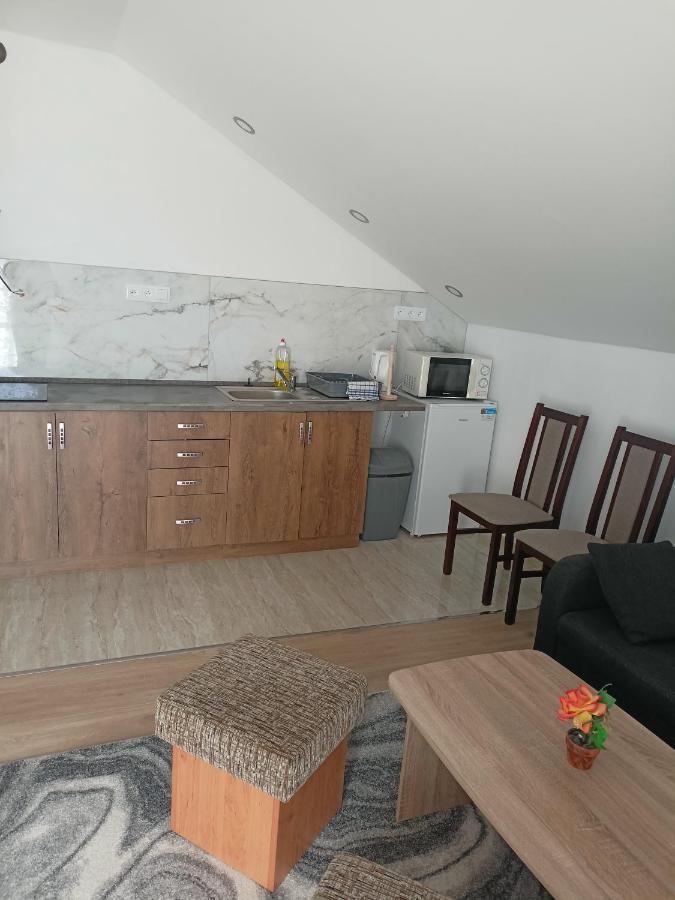 Apartman Zlata Rybka Podhájska Extérieur photo